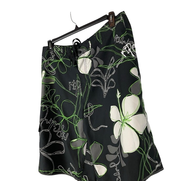 Rip Curl Floral Board Shorts Black Green White Size 36 Swim Trunks - Picture 3 of 7